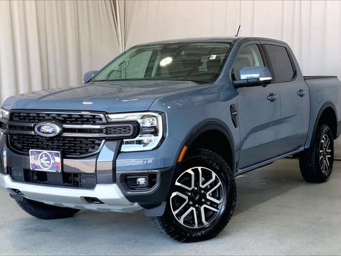 Used 2025 Ford Ranger Lariat w/ FX4 Off-Road Package AWD/4WD image 12