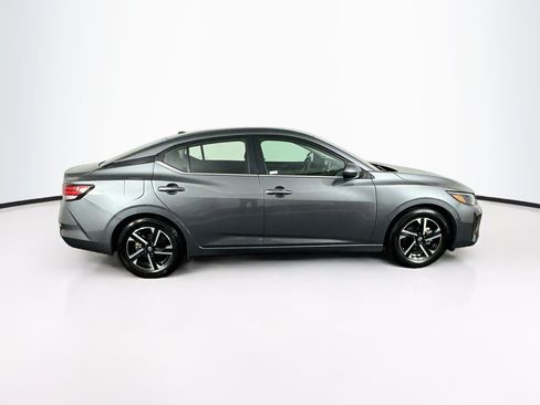 Used 2025 Nissan Sentra SV FWD image 10
