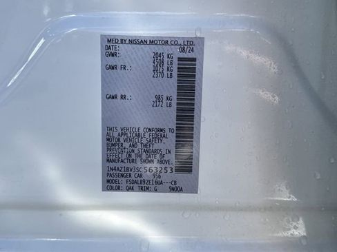 Certified 2025 Nissan Leaf S image 27