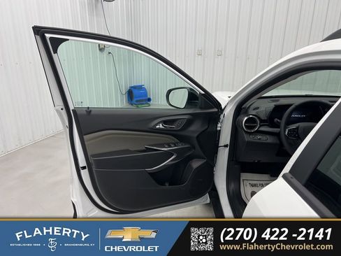 New 2026 Chevrolet Trax ACTIV w/ Driver Confidence Package image 8