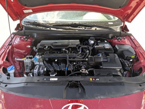 Used 2025 Hyundai Elantra SEL FWD image 31