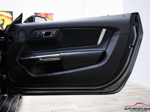 Used 2021 Ford Mustang Shelby GT500 w/ Carbon Fiber Track Pack RWD image 55