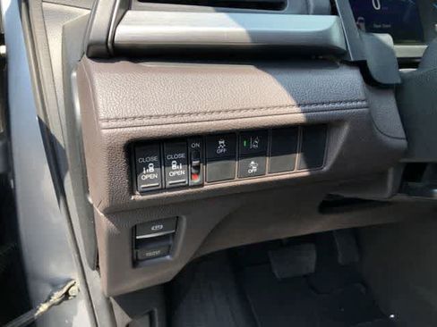 Used 2019 Honda Odyssey EX image 30