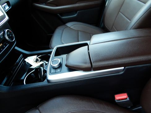 Used 2015 Mercedes-Benz ML 350 4MATIC image 15