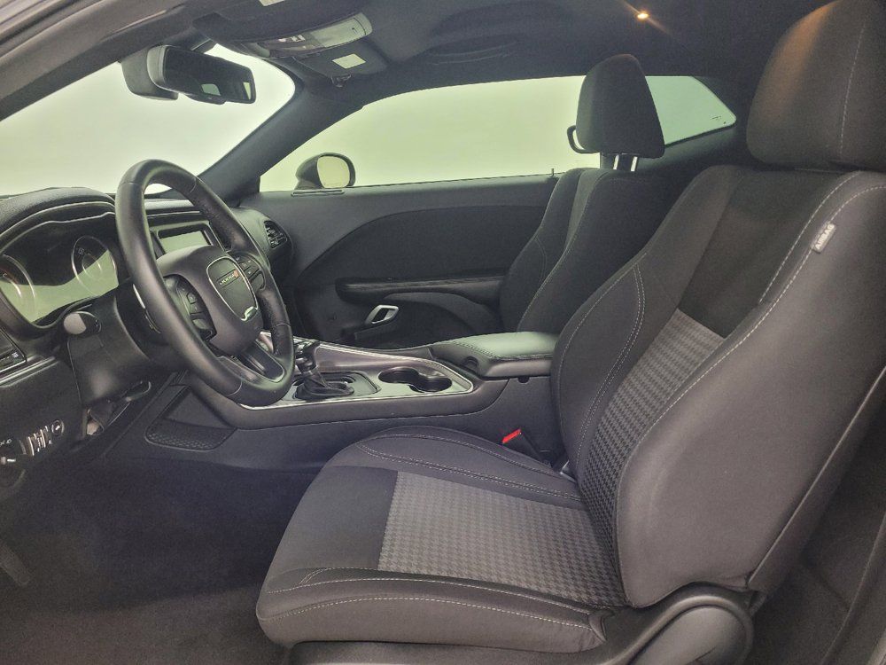 Used 2016 Dodge Challenger SXT w/ Sound Group RWD image 17