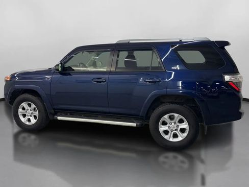 Used 2016 Toyota 4Runner SR5 image 5