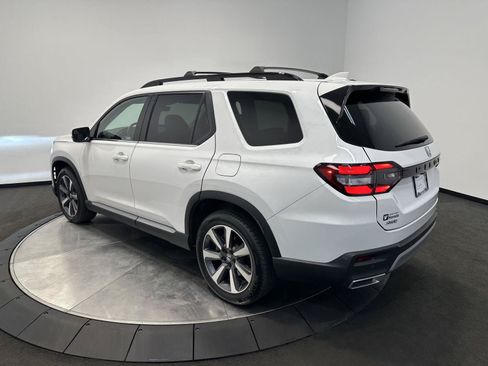 Certified 2025 Honda Pilot Elite image 5