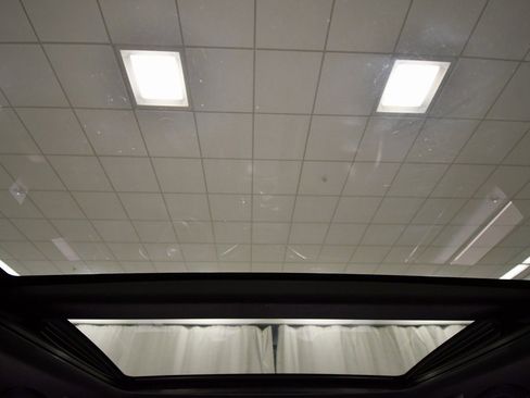 Used 2020 Jeep Grand Cherokee Limited w/ Luxury Group II image 16