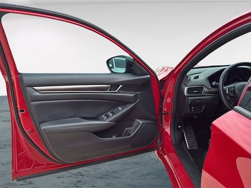 Used 2022 Honda Accord Sport image 11
