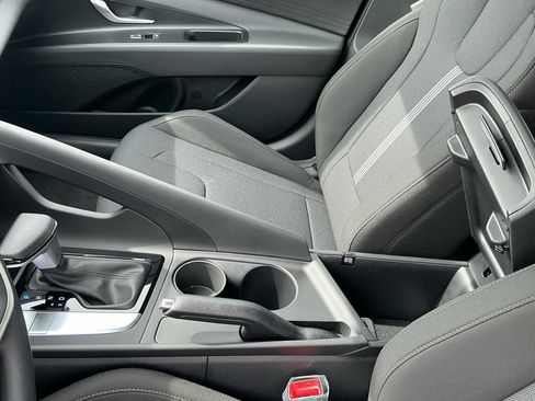 New 2026 Hyundai Elantra SE image 14