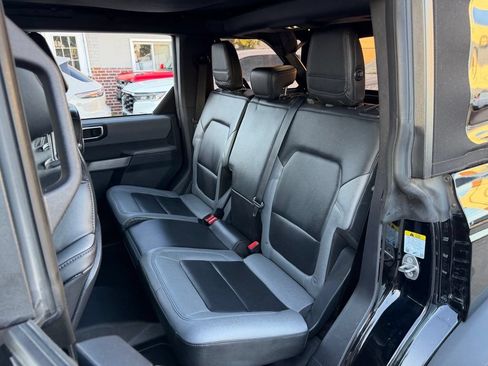 Used 2022 Ford Bronco Black Diamond AWD/4WD image 16