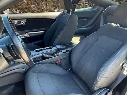 Used 2016 Ford Mustang Coupe image 16