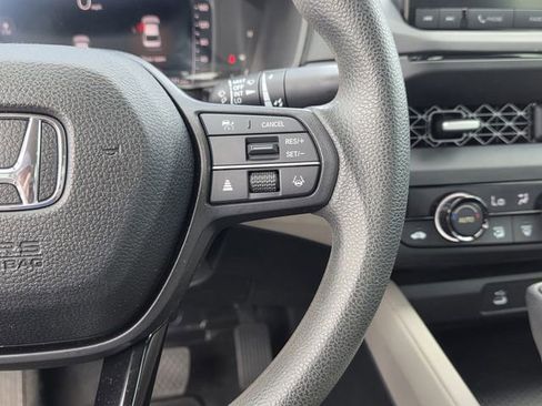 Used 2023 Honda Accord EX image 24