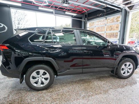 New 2025 Toyota RAV4 LE image 4
