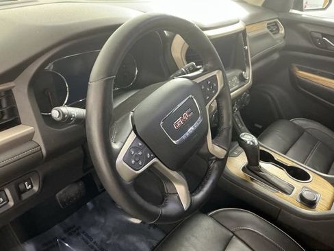 Used 2017 GMC Acadia Denali w/ Technology Package AWD/4WD image 38