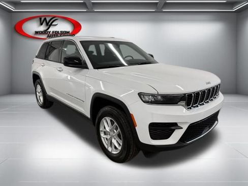 New 2026 Jeep Grand Cherokee Laredo w/ Trailer Tow Package RWD image 3