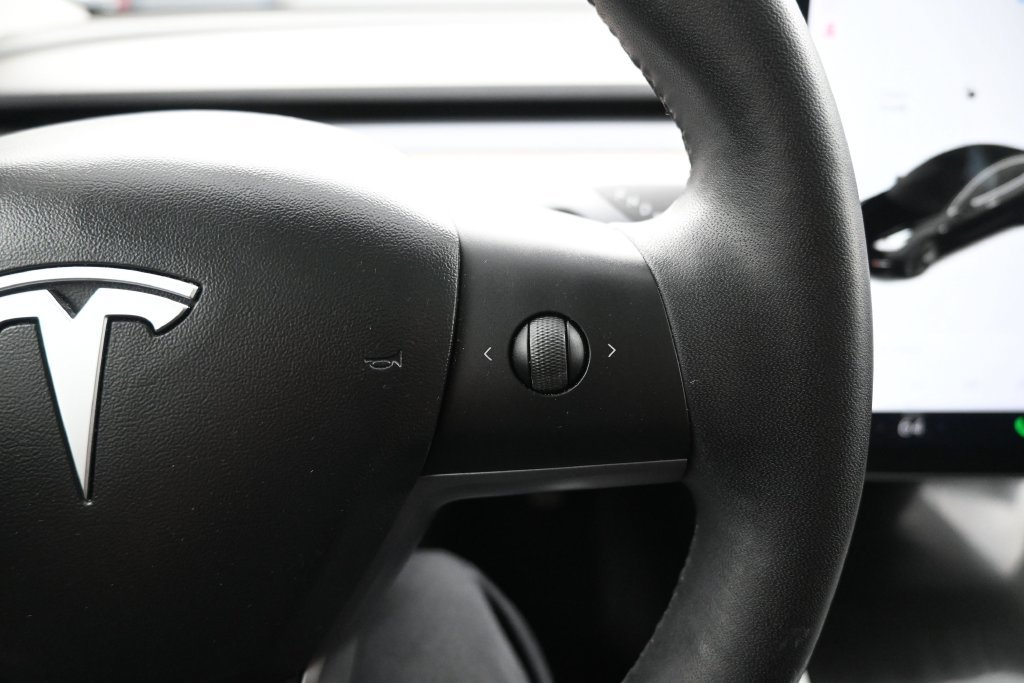 Used 2020 Tesla Model 3 Standard Range Plus RWD image 17