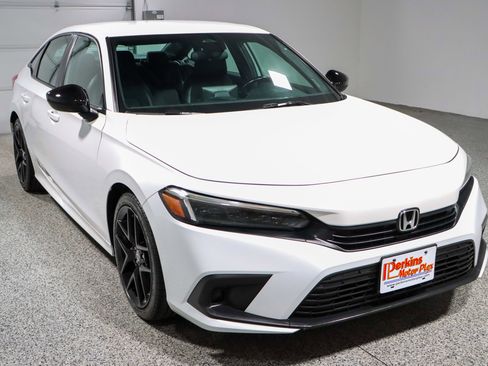 Used 2023 Honda Civic Sport image 5