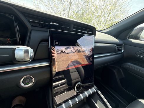 Certified 2025 GMC Terrain Elevation w/ Elevation Premium Package image 21