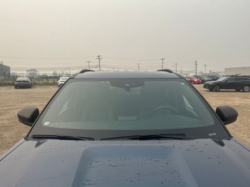 Used 2020 Ford Explorer XLT w/ Equipment Group 202A AWD/4WD image 4