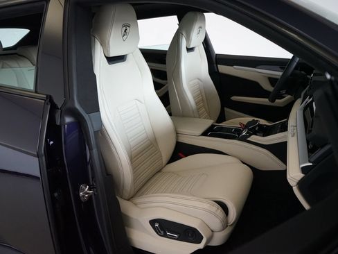 Used 2025 Lamborghini Urus SE AWD/4WD image 11
