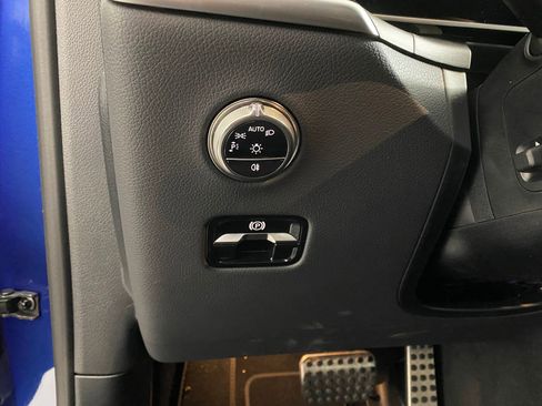 Certified 2025 Mercedes-Benz GLC 300 4MATIC image 17