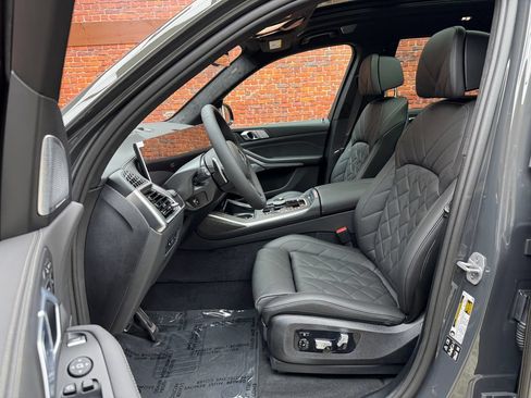 New 2027 BMW X7 xDrive40i w/ Executive Package AWD/4WD image 23