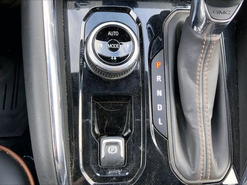 Used 2024 GMC Canyon AT4 w/ Technology Package image 36