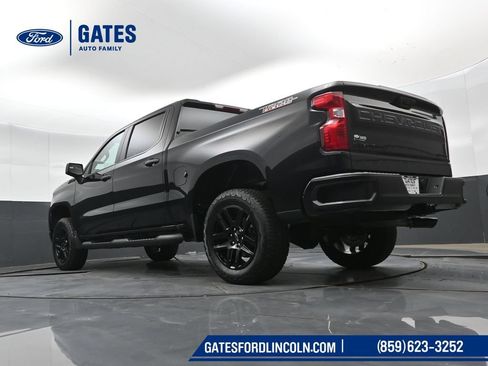 Used 2025 Chevrolet Silverado 1500 Custom Trail Boss w/ Turbomax Blackout Package AWD/4WD image 39
