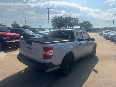 Used 2025 Ford Maverick XL FWD image 3