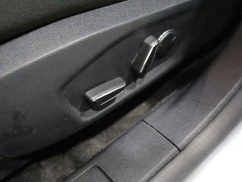 Used 2020 Ford Fusion SE image 22