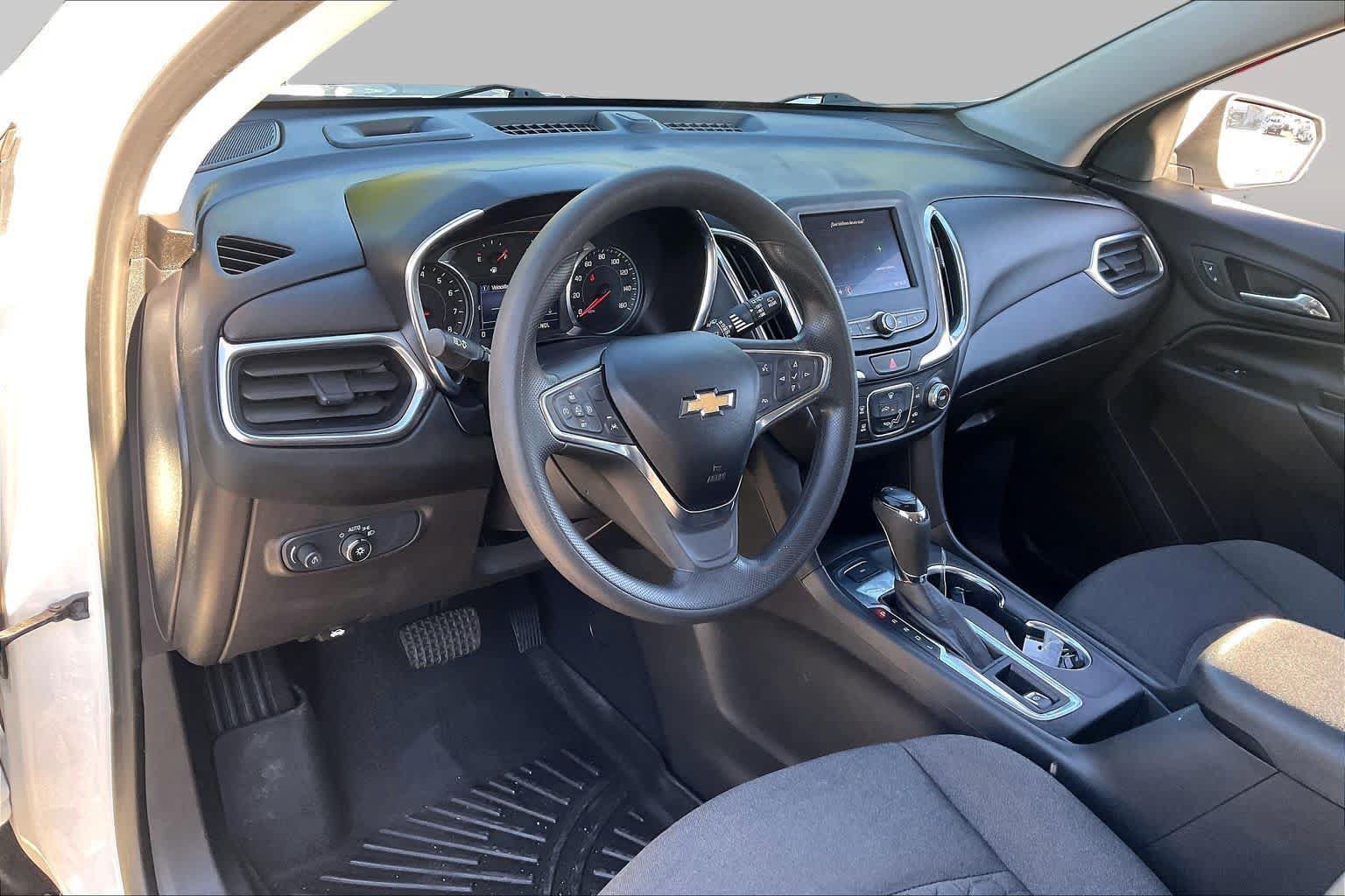 Used 2021 Chevrolet Equinox LT AWD/4WD image 16