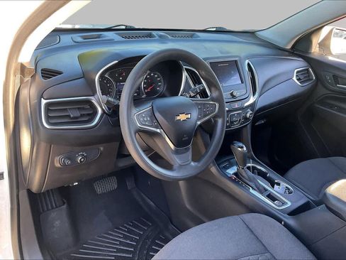 Used 2021 Chevrolet Equinox LT AWD/4WD image 16