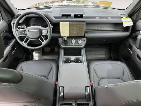 New 2026 Land Rover Defender 110 X-Dynamic SE AWD/4WD image 10