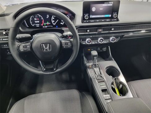 Certified 2024 Honda Civic EX image 30