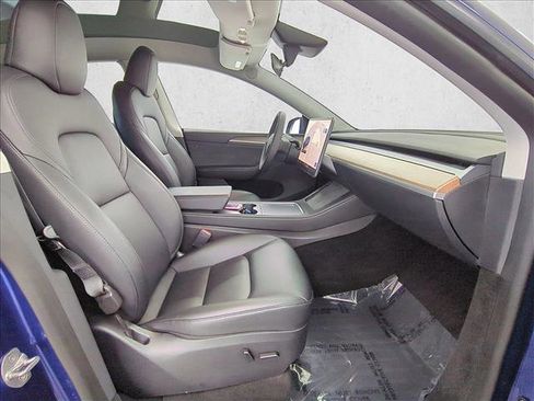 Used 2023 Tesla Model Y Long Range AWD/4WD image 25
