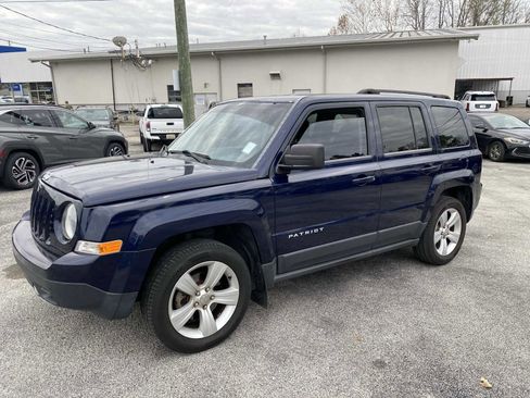 Used 2013 Jeep Patriot Latitude image 9