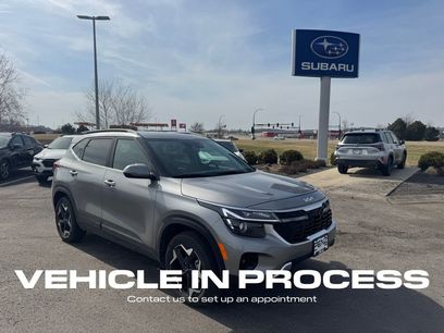 Used 2025 Kia Seltos EX