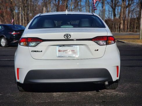 Used 2023 Toyota Corolla LE image 6