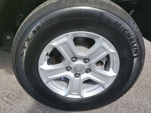 Used 2023 Jeep Wrangler Sport image 26