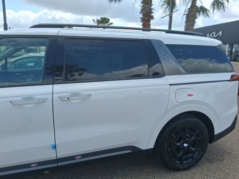 New 2026 Kia Carnival SX Prestige FWD image 18