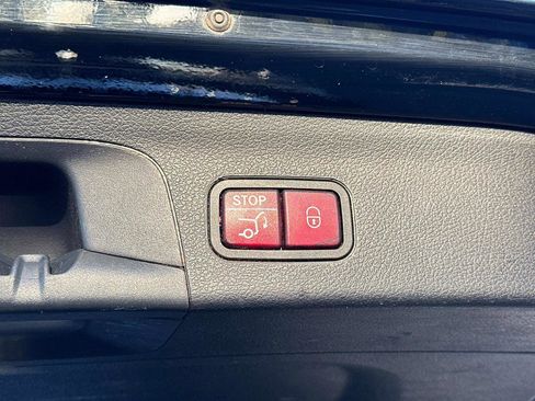 Used 2021 Mercedes-Benz GLS 450 4MATIC image 13