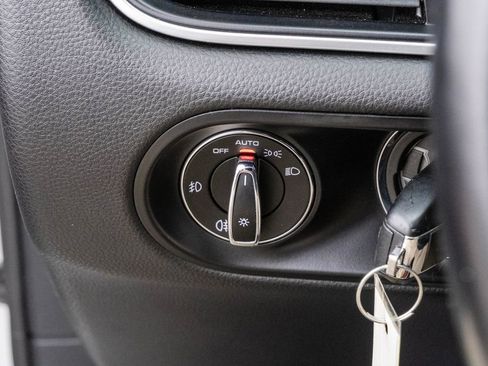 Used 2017 Porsche Macan GTS image 25