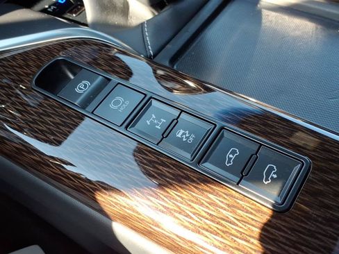 Used 2023 Lexus LX 600 4WD w/ Accessory Package (Z1) image 23