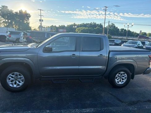 Used 2024 Nissan Frontier SV w/ Tow Package AWD/4WD image 4