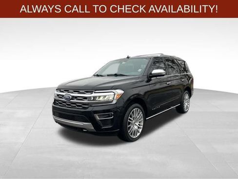 Used 2023 Ford Expedition Platinum image 3