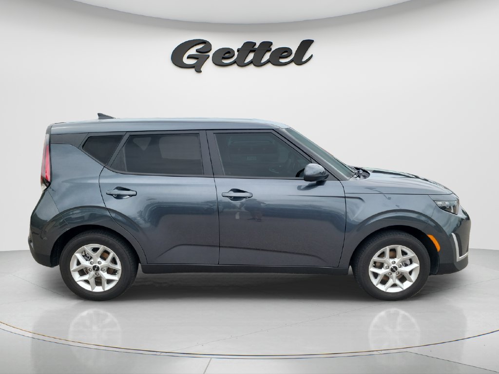 Used 2024 Kia Soul LX w/ Option Group 015 FWD image 4