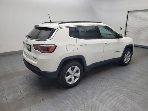 Used 2019 Jeep Compass Latitude w/ Cold Weather Group AWD/4WD image 10