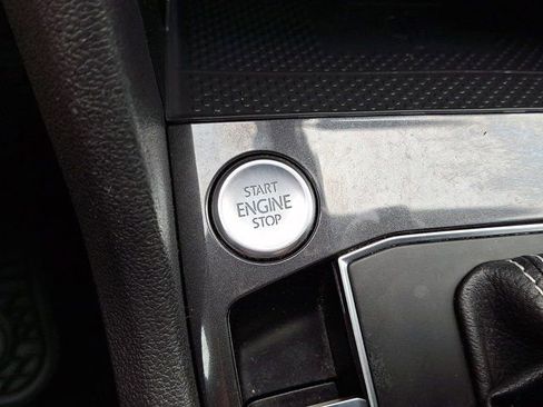 Used 2021 Volkswagen Tiguan SEL image 29