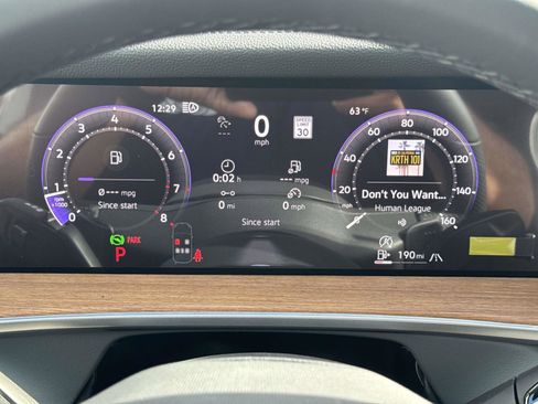 New 2026 Volkswagen Tiguan SEL R-Line image 18